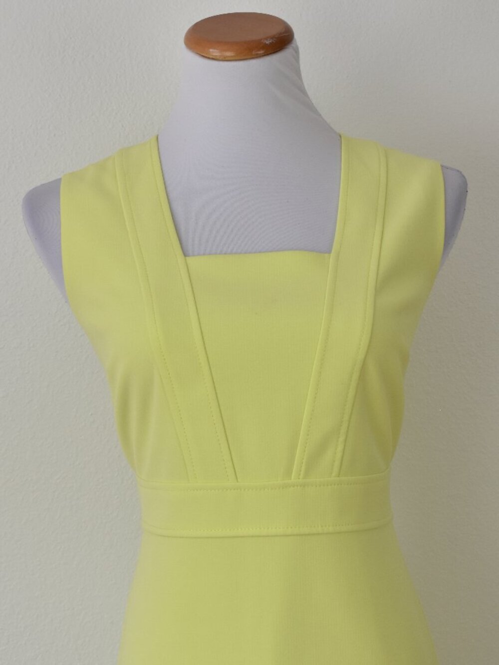 Ann Taylor Neon Chartreuse Shift Dress - 10P - Picture 8 of 11